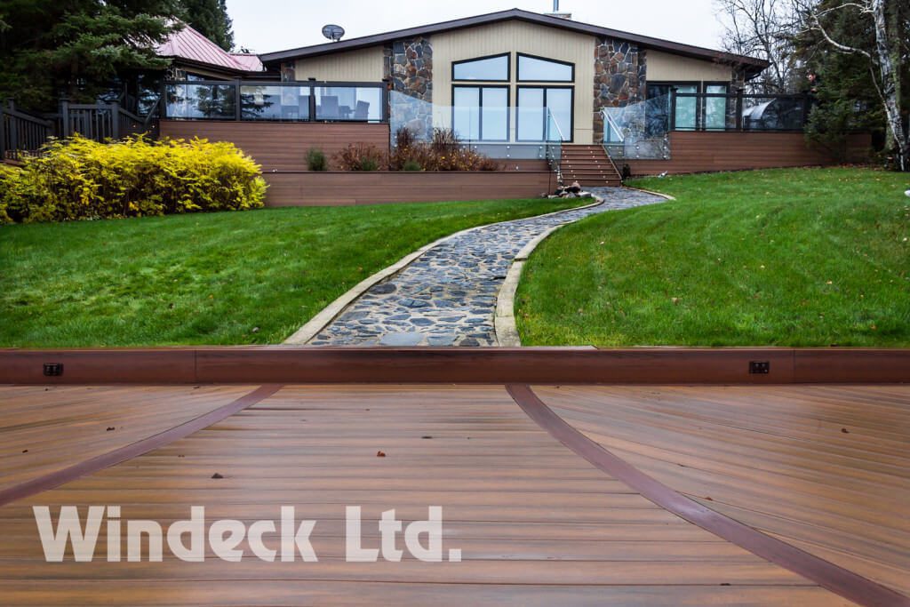Curved Wolf Decking