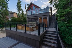 Deck railing ultimate guide for Winnipeg Homes - Winnipeg Deck Railing - Glass Railing Winnipeg - Windeck Ltd. - Winnipeg, Manitoba