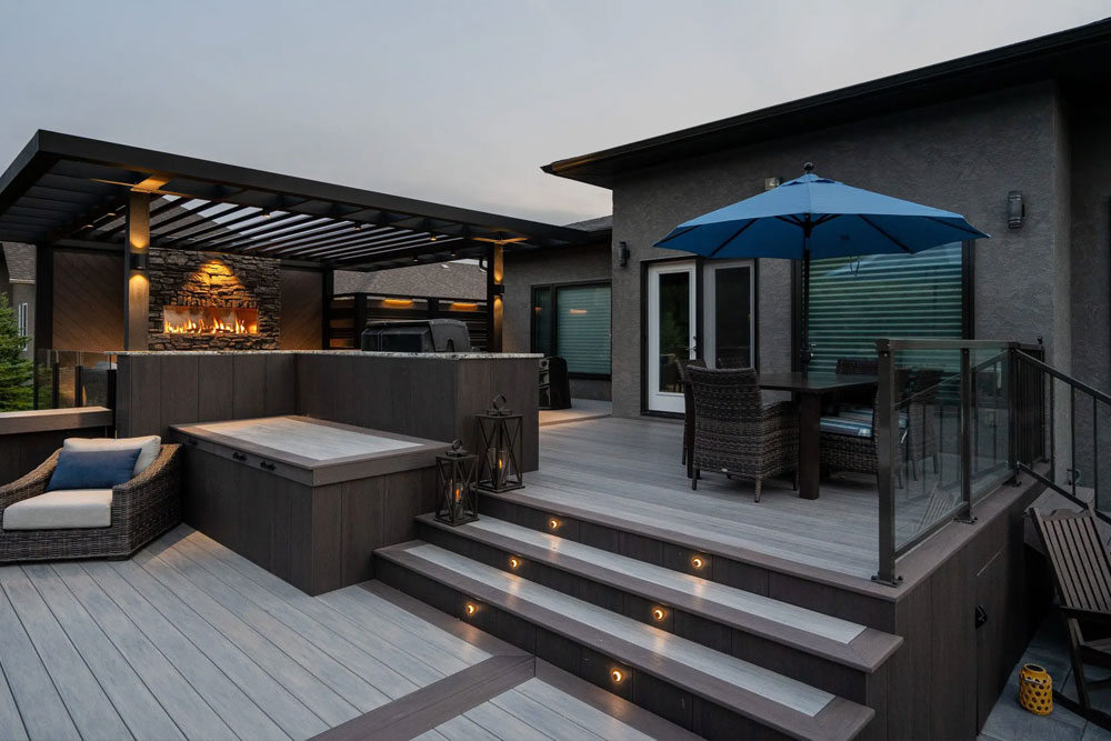 deck contractor in winnipeg